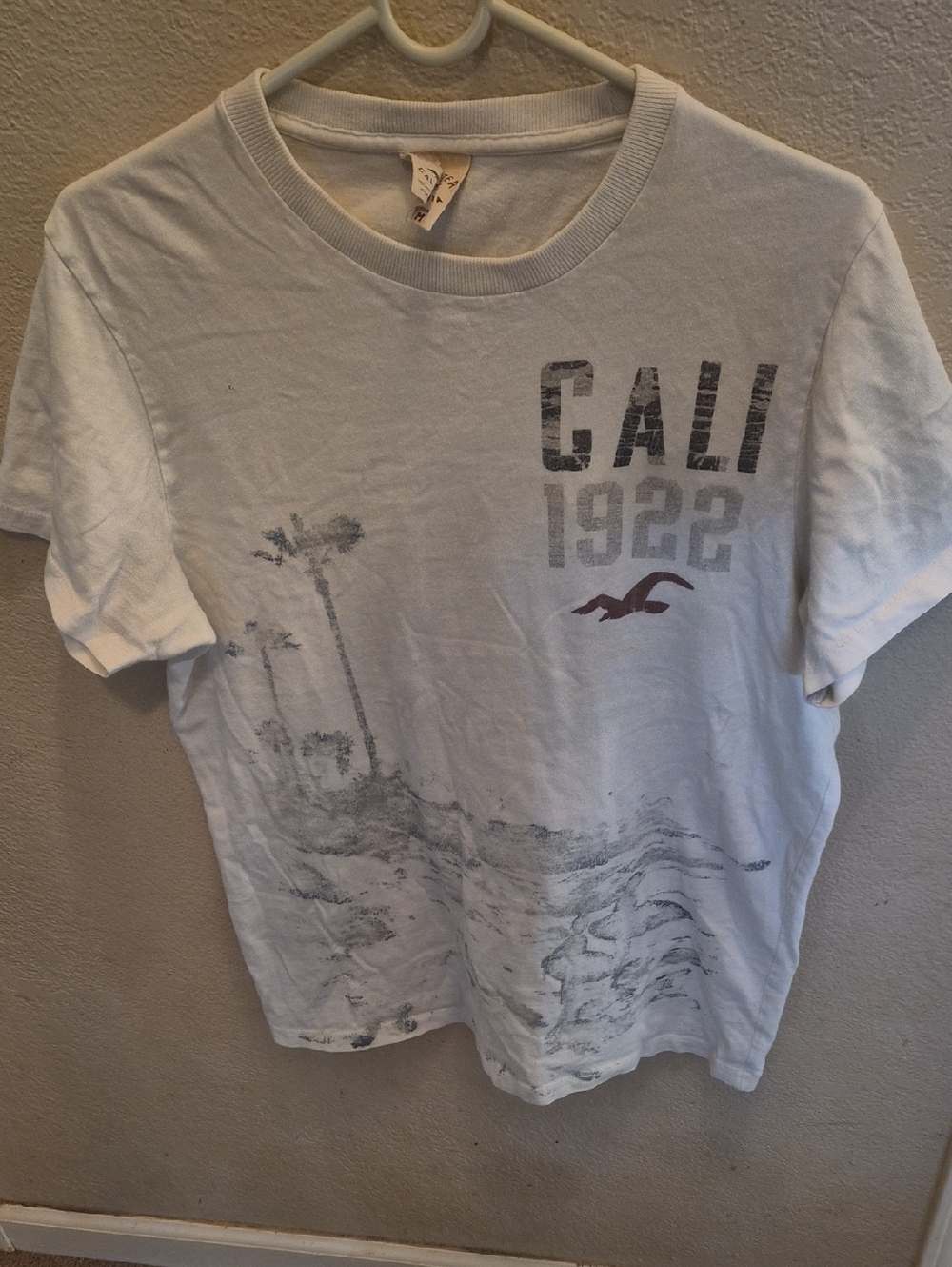 Hollister White Graphic 'CALI 1922' Tee with Maroon Logo